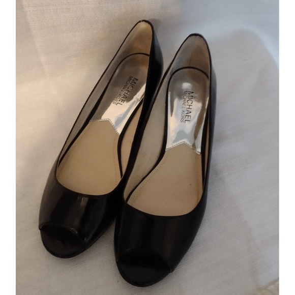 Michael Kors Women's Shoes Size 8.5M Black Patent Wedge Heel Slip-On Open Toe - Picture 2 of 5